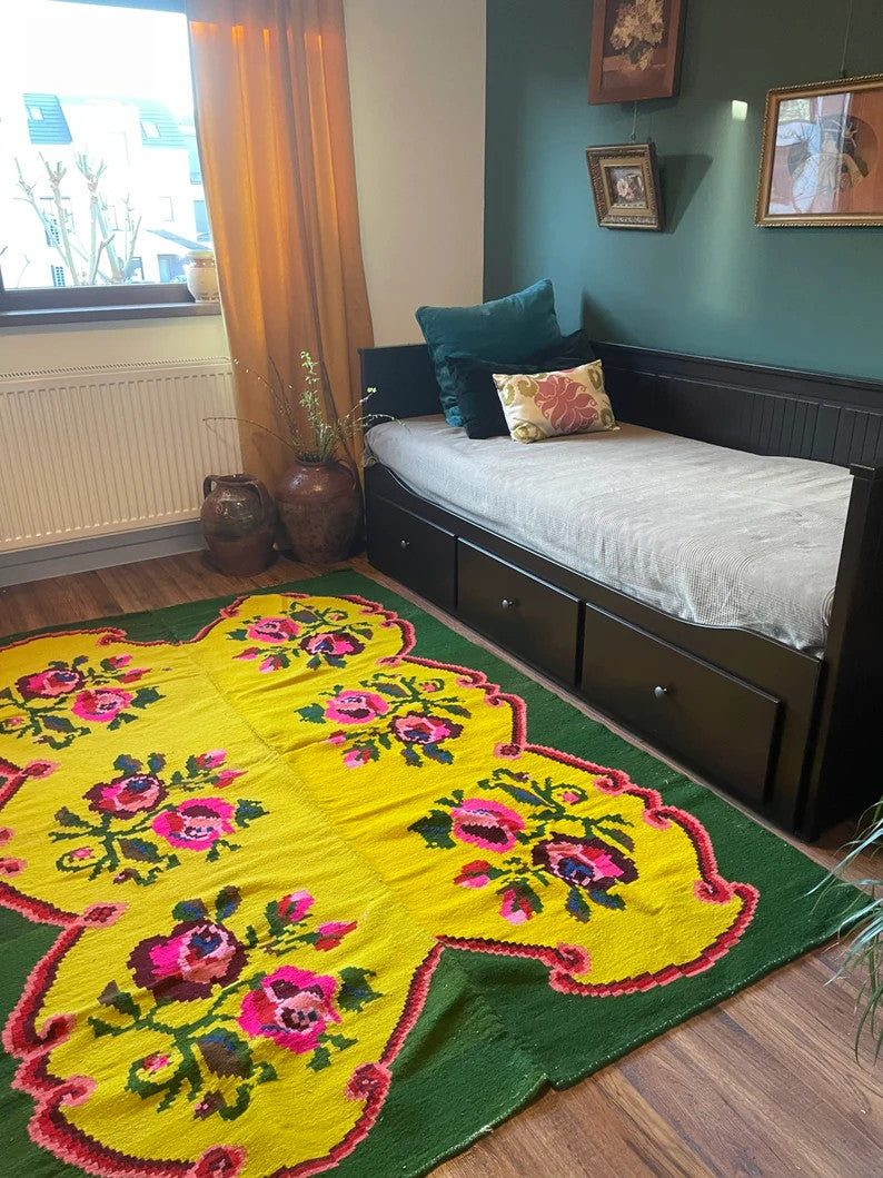 Vintage Pink & Green Floral Romanian Wool Rug, 220x160 cm, view 2