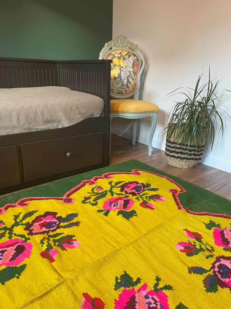 Vintage Pink & Green Floral Romanian Wool Rug, 220x160 cm, view 4