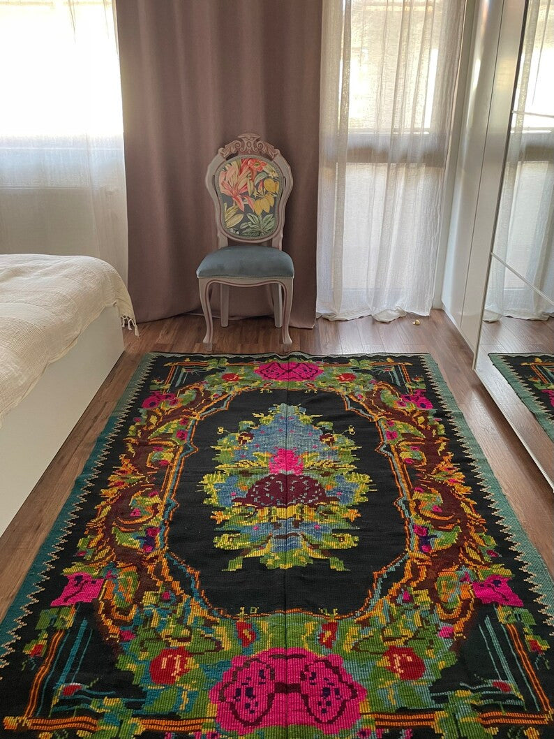 Vintage Floral Romanian Wool Rug, 227x154 cm, view 2