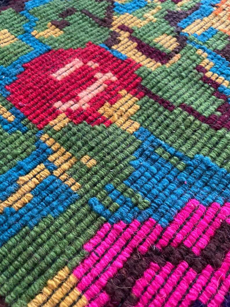 Vintage Floral Romanian Wool Rug, 227x154 cm, view 9