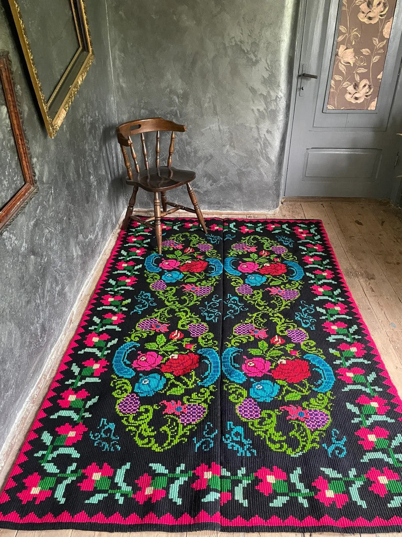 Vintage Black Floral Romanian Wool Rug, 231x155 cm, view 2