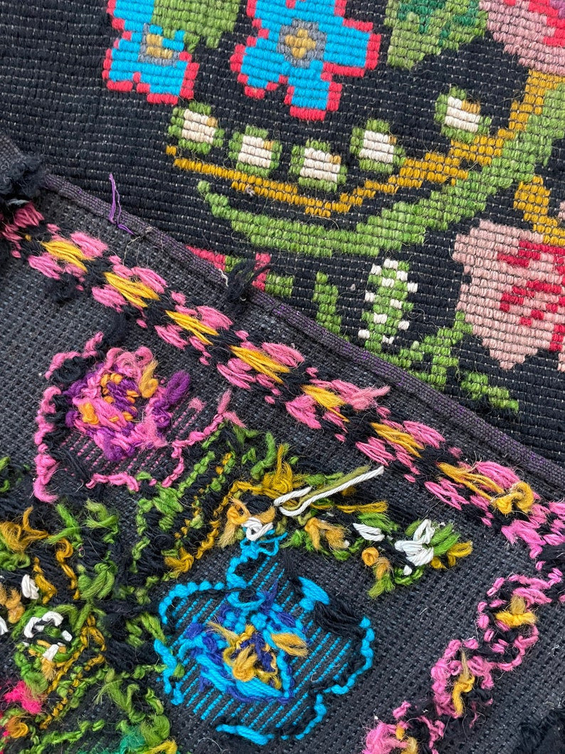 Vintage Floral Romanian Wool Rug, 250x150 cm, view 3
