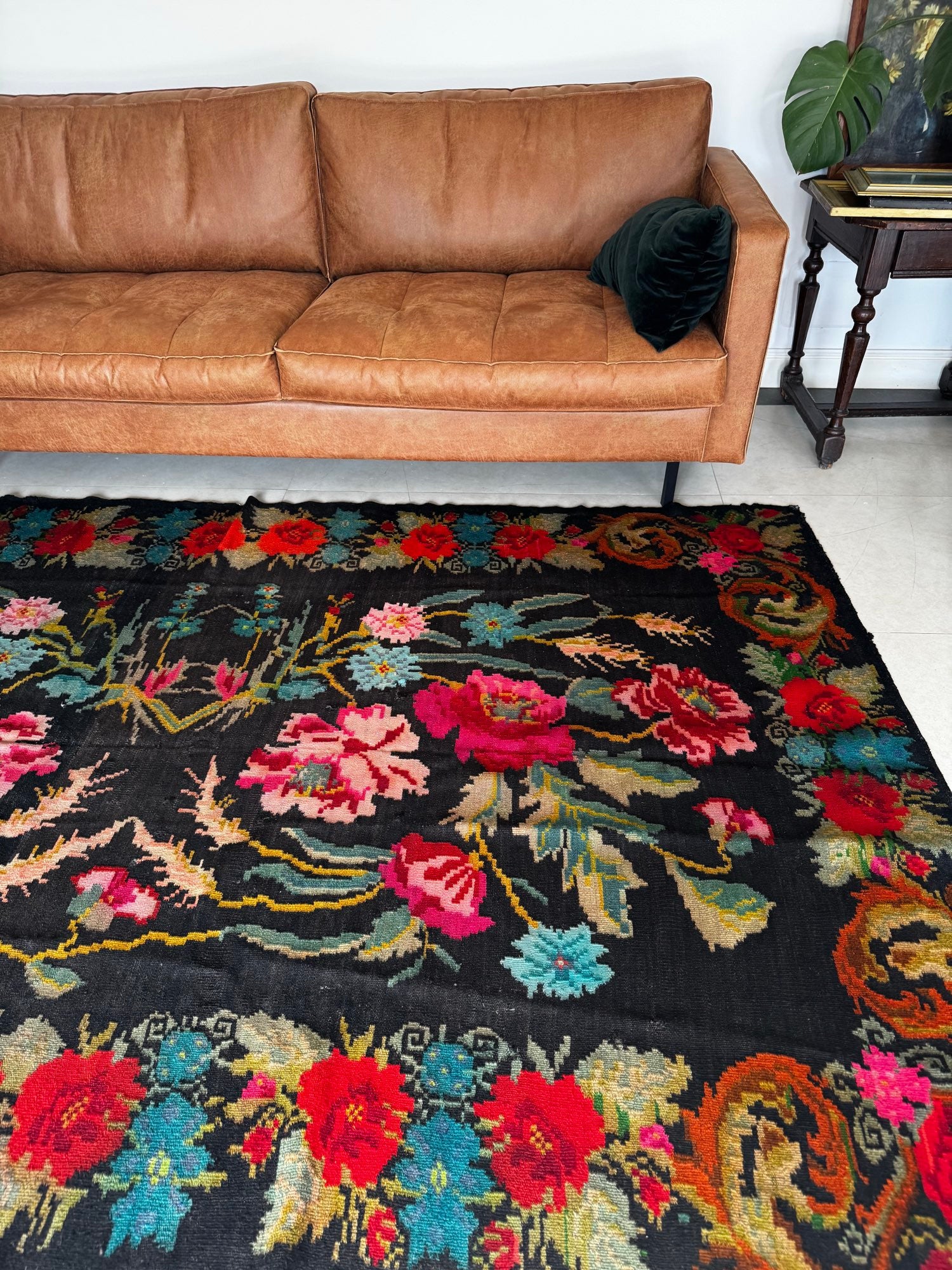 Vintage Black Floral Romanian Wool Rug, 290x180 cm, view 10