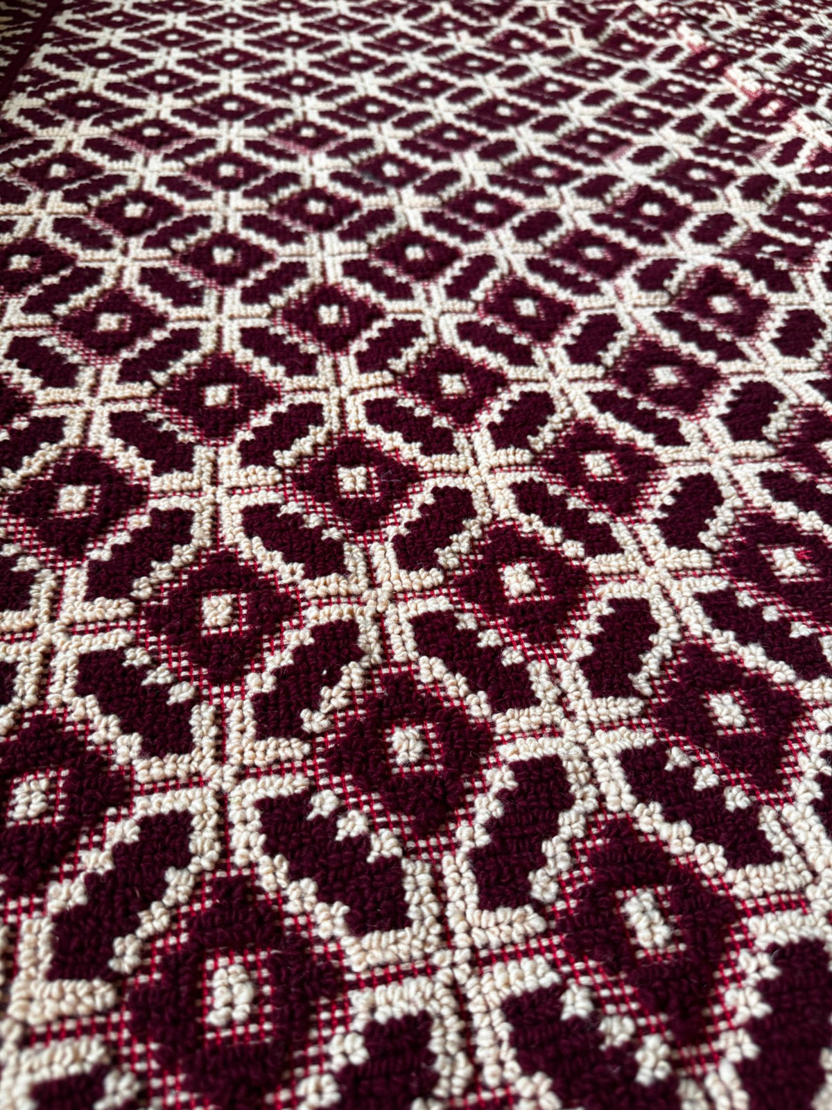 Vintage Beige Geometric Romanian Wool Rug, 220x180 cm, view 3