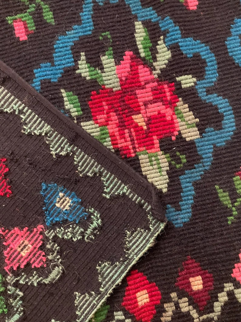 Vintage Pink Floral Romanian Wool Rug, 174x157 cm, view 7