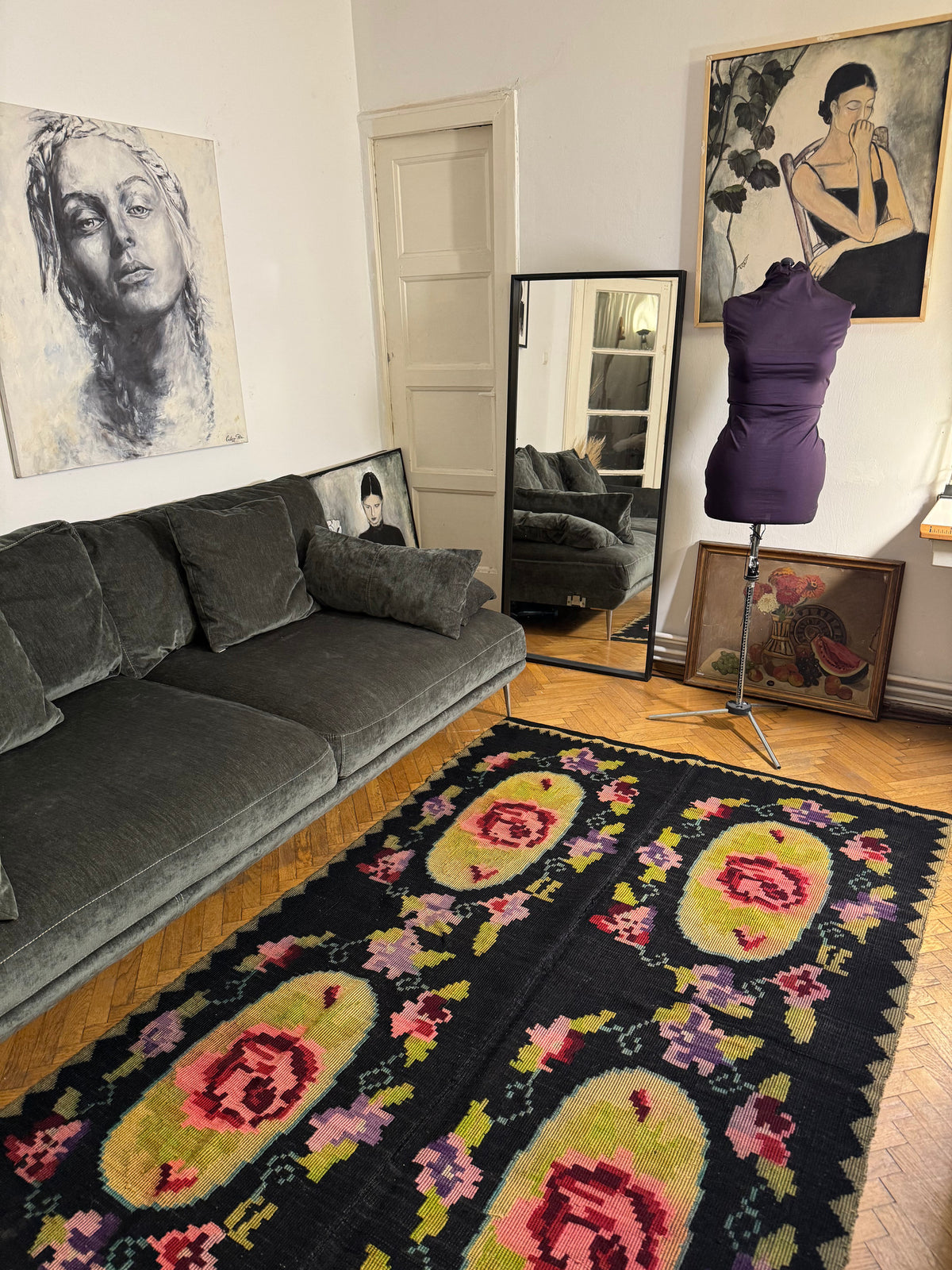 Vintage Black Floral Romanian Wool Rug, 221x142 cm, view 5
