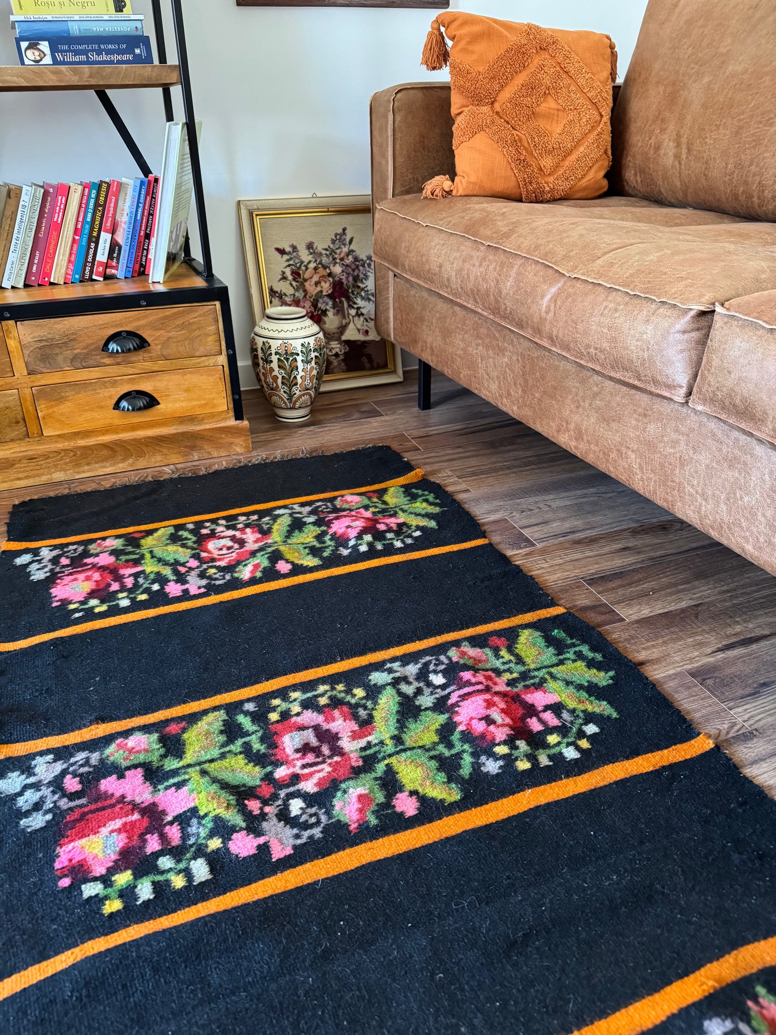 Vintage Black Floral Romanian Wool Runner Rug, 273x78 cm, view 4