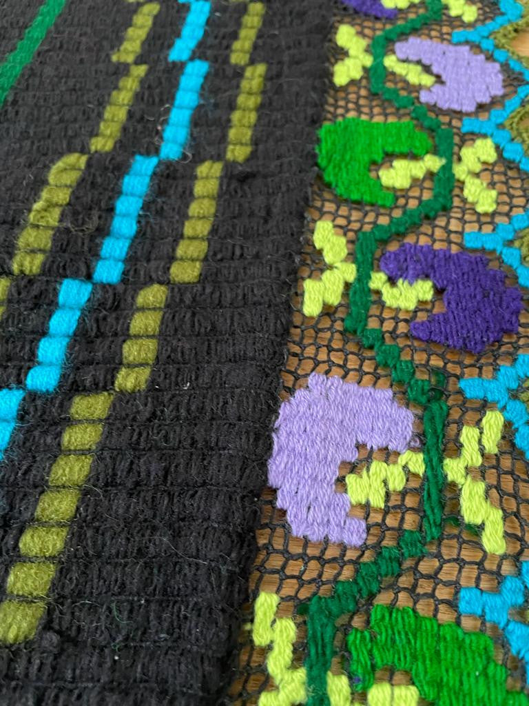 Vintage Transylvanian Wool Bedspread or Rug, 174x145 cm, view 6