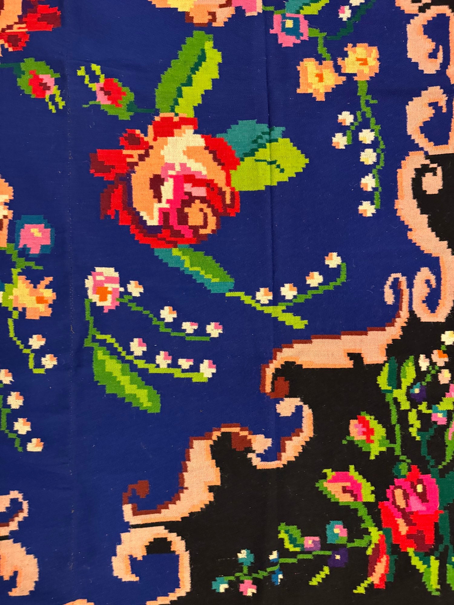 Vintage Blue Floral Transylvanian Wool Rug, 200x145 cm, view 3