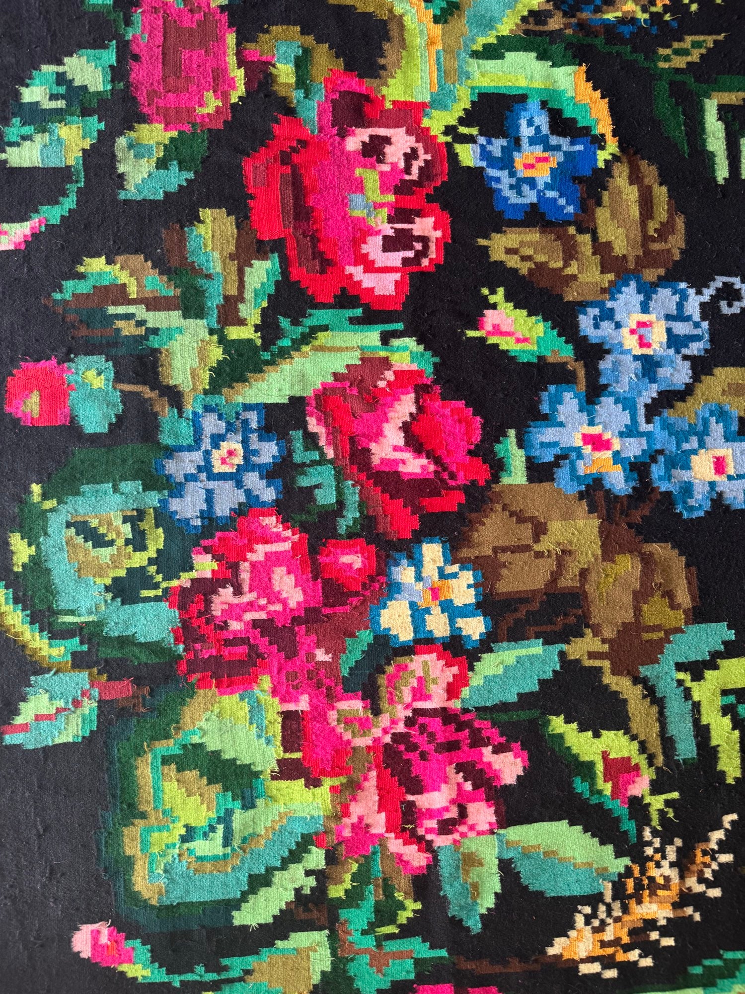 Vintage Black Floral Transylvanian Wool Rug, 230x145 cm, view 13